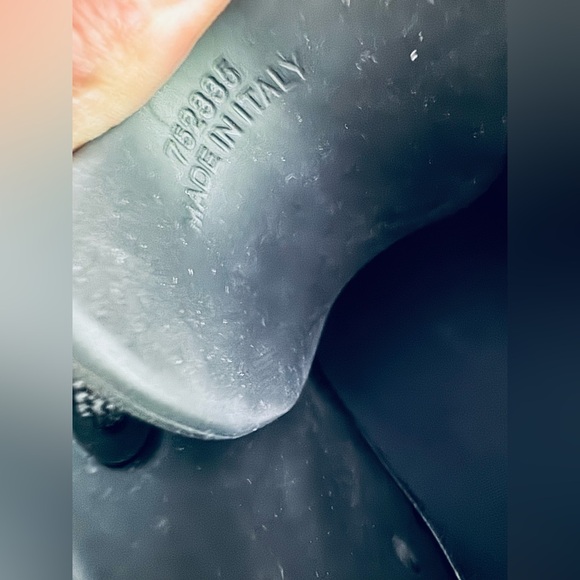 $975 Balenciaga Molded Synthetic Triple S Sneakers Black EU 46 US 13. Eu 42 US 9 - Picture 16 of 17